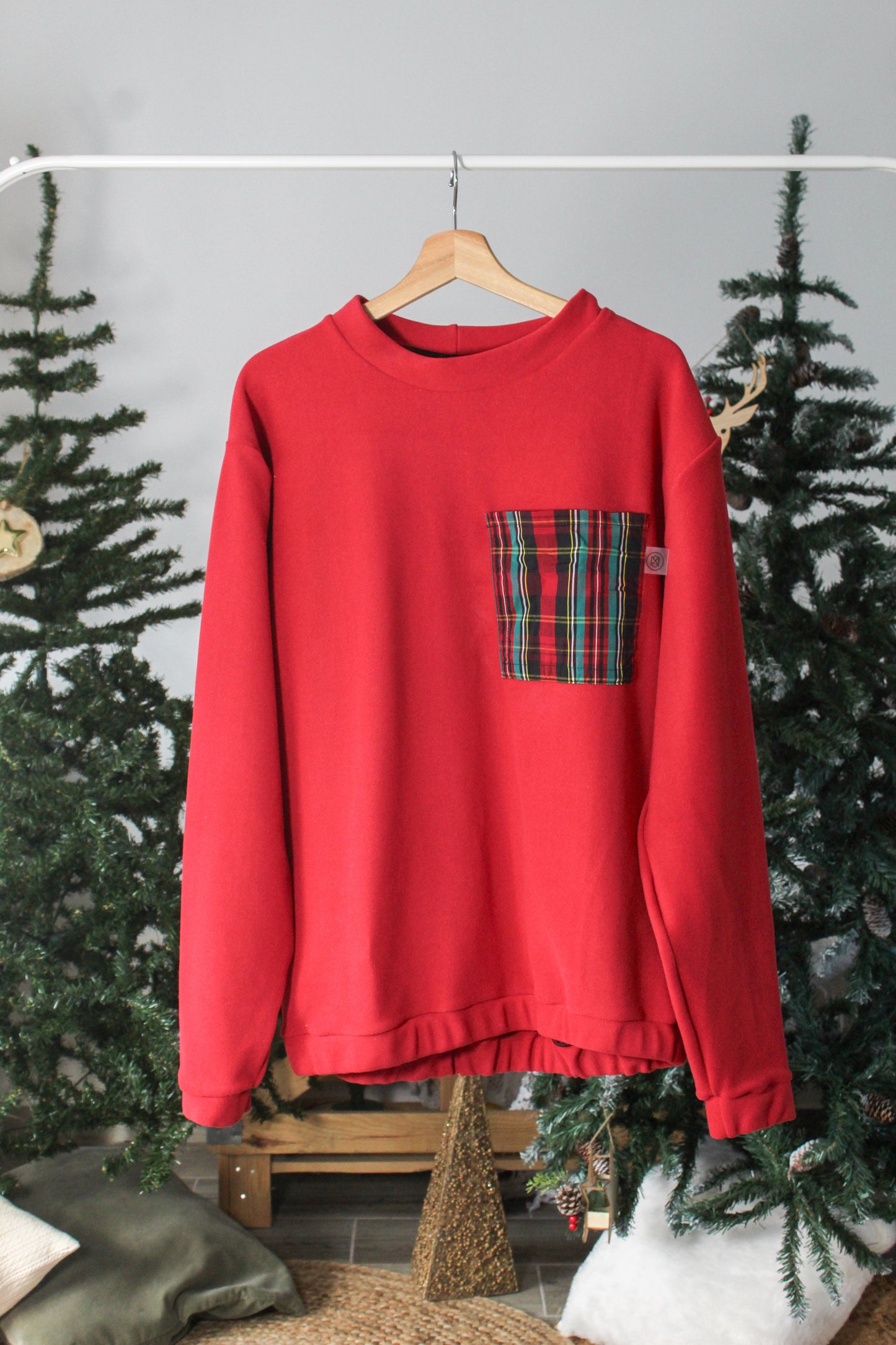 Sweat adulto vermelha com bolso